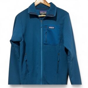 #012 Patagonia Men's Deep Blue Performance Jacket